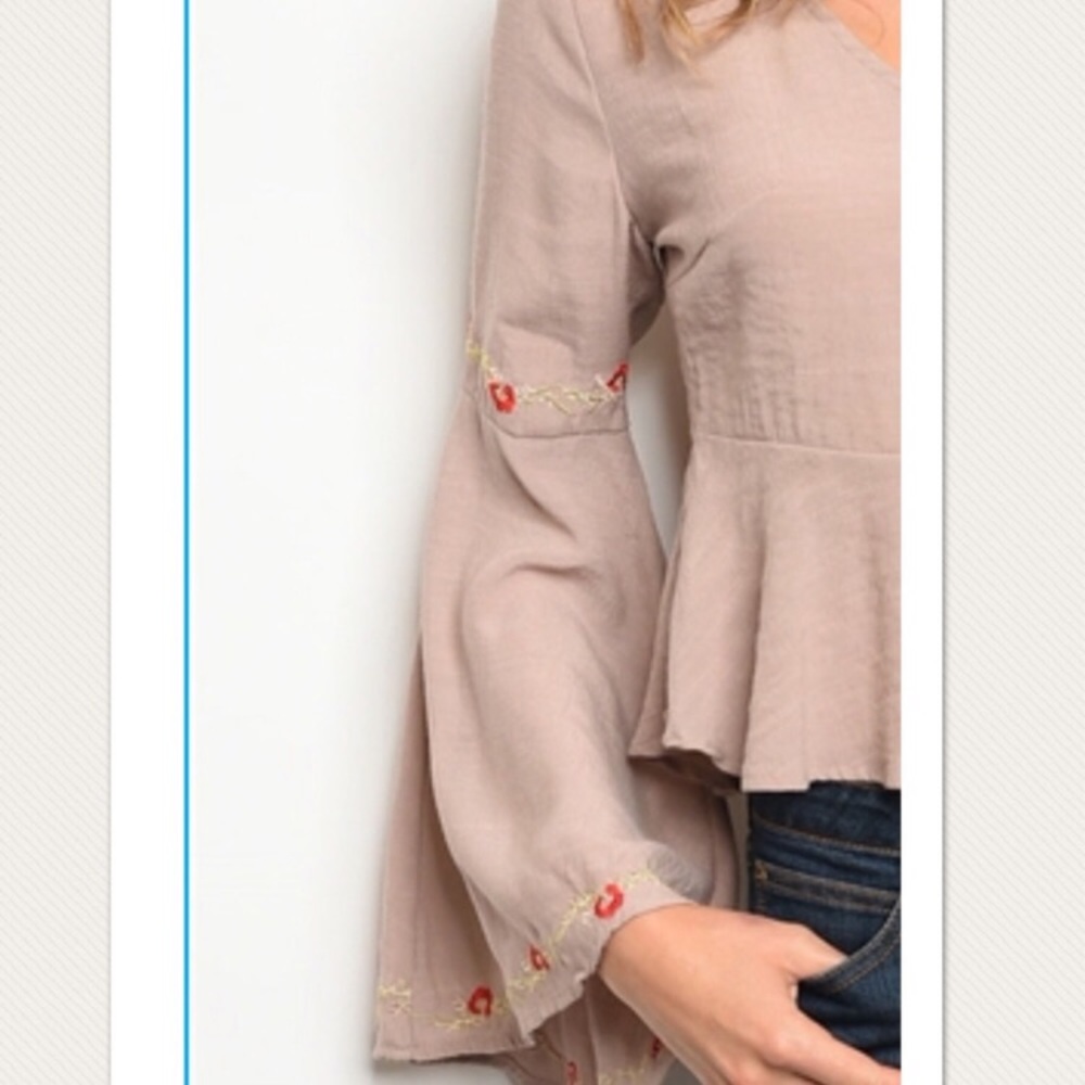 🎁taupe floral bell sleeve top M - Picture 4 of 8